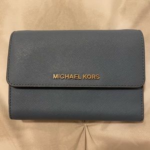 MK crossbody (fits iPhone 12)